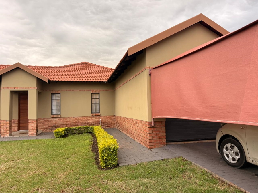 3 Bedroom Property for Sale in Waterkloof East North West